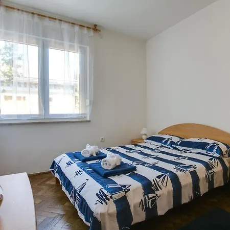 By The Sea - 13502 Apartman *