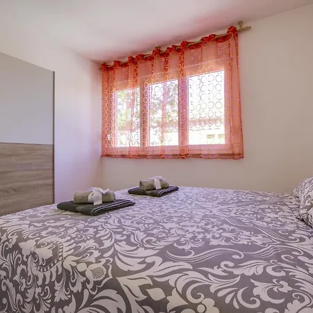 Apartamento By The Sea - 13502 *